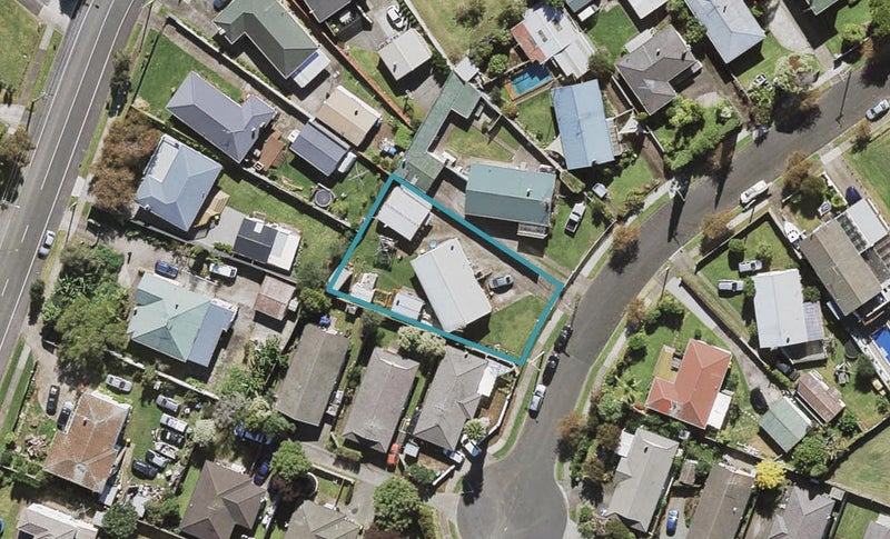22 Koru Street, Mangere Bridge, Auckland - Carousel 1