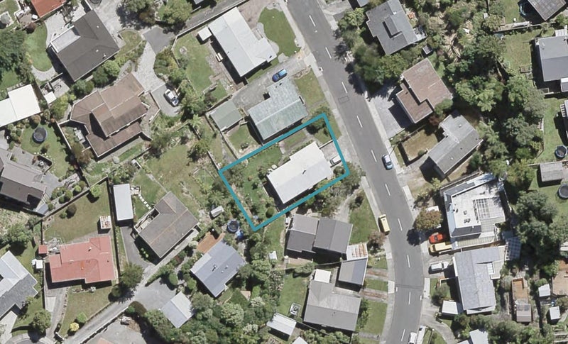 70 Field Street, Silverstream, Upper Hutt - Carousel 1