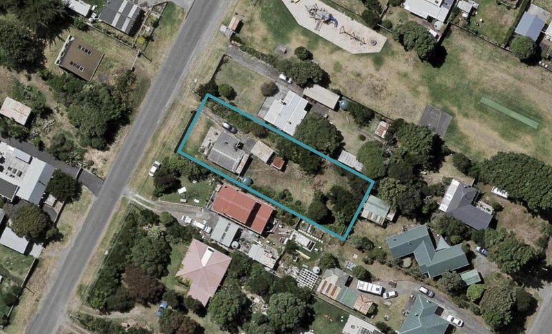 8 Dixie Street, Te Horo Beach - Carousel 1