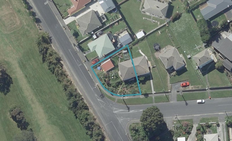 80 Aberdeen Road, Saint Clair, Dunedin - Carousel 1