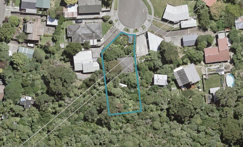 16 Garnet Grove, Birchville, Upper Hutt - Carousel 1