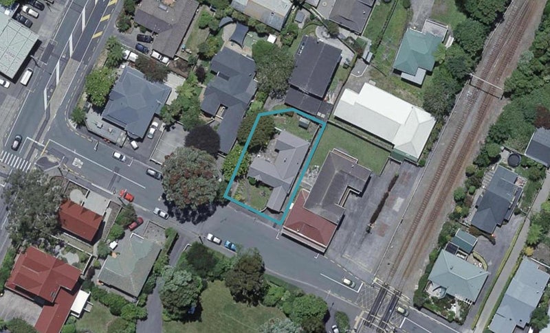 7 Station Road, Khandallah, Wellington - Carousel 1