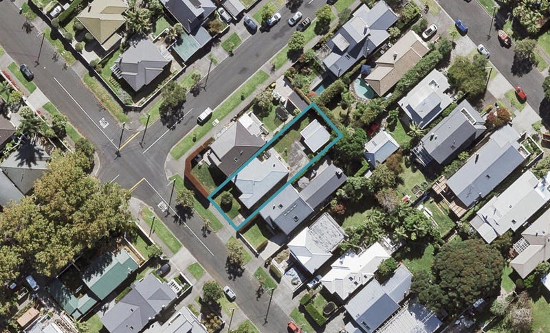 115 Warnock Street, Westmere, Auckland - Carousel 1