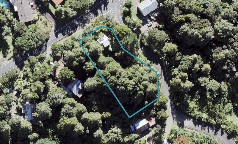 2 Rimu Road, Oratia, Auckland - Carousel 1