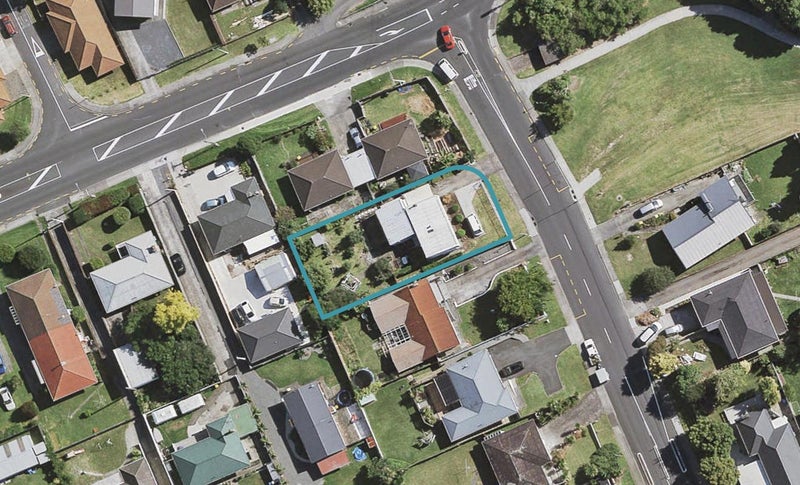 1 David Avenue, Hillpark, Auckland - Carousel 1
