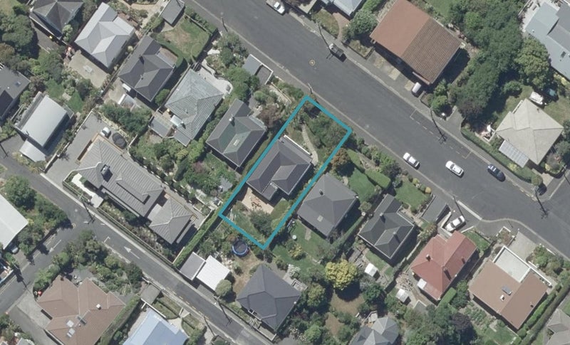 39 Cannington Road, Maori Hill, Dunedin - Carousel 1