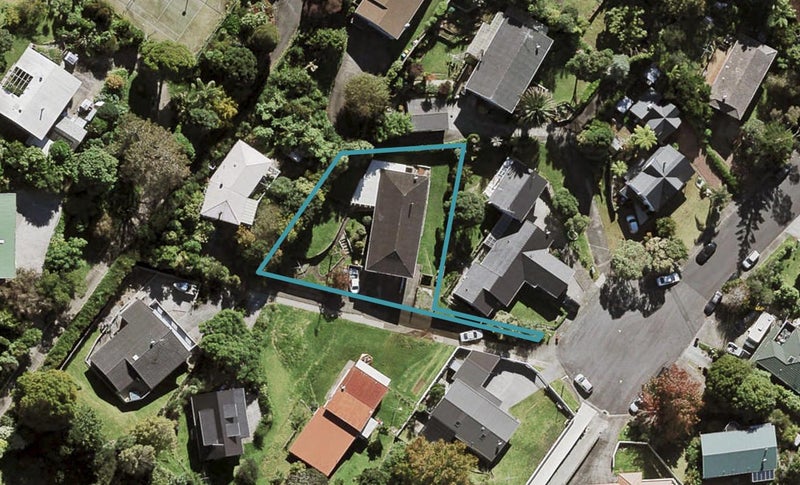 33 Stephen Lysnar Place, Hillsborough, Auckland - Carousel 1