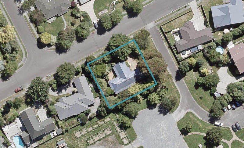 9 Emerald Hill Drive, Birchville, Upper Hutt - Carousel 1
