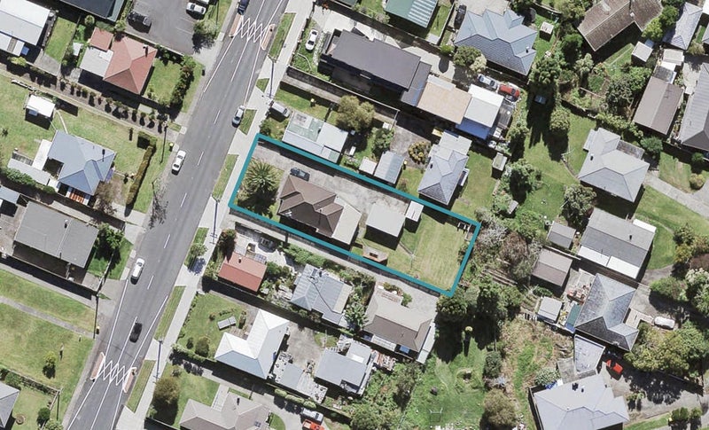 17 Archibald Road, Kelston, Auckland - Carousel 1