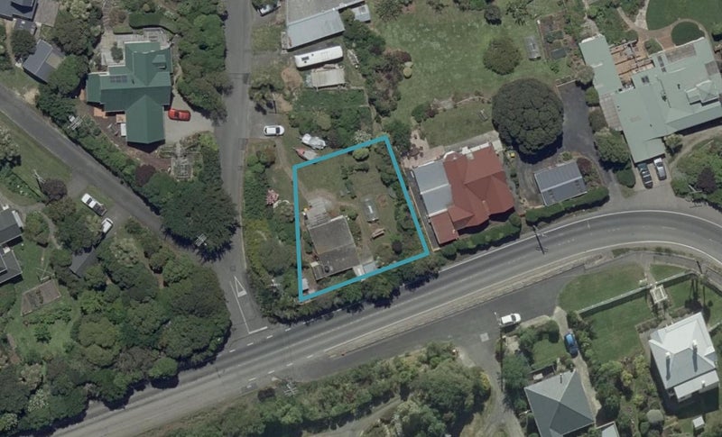 2 Cowal Street, Broad Bay, Dunedin - Carousel 1