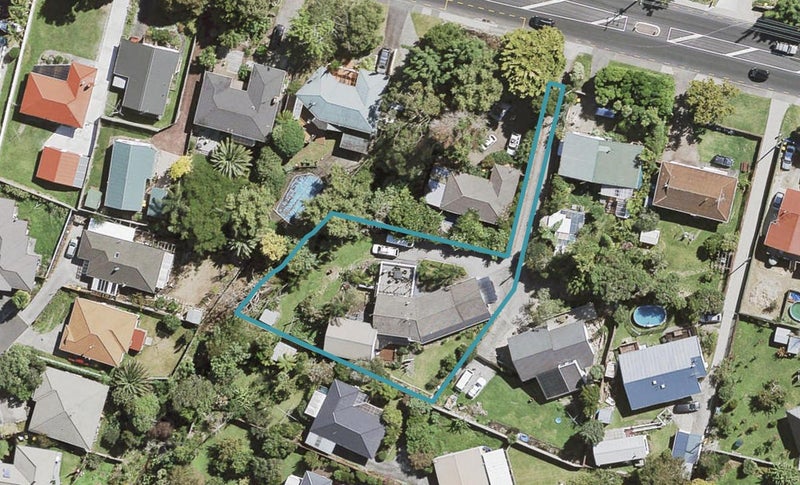 424A West Coast Road, Glen Eden, Auckland - Carousel 1