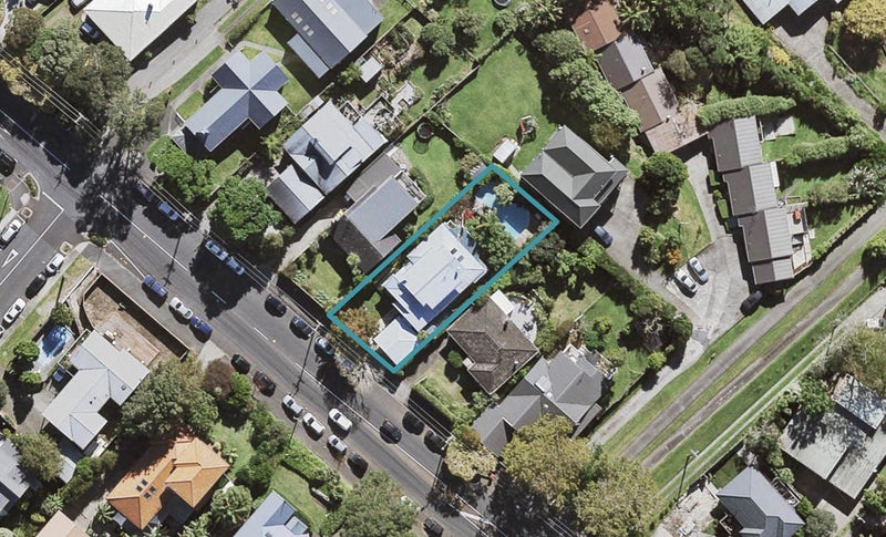 175 Hinemoa Street, Birkenhead, Auckland - Carousel 1