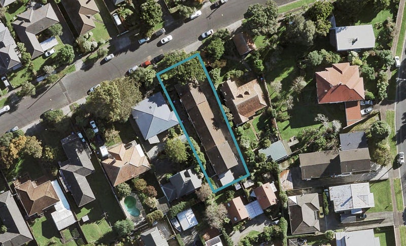8B Fairleigh Avenue, Mount Albert, Auckland - Carousel 1