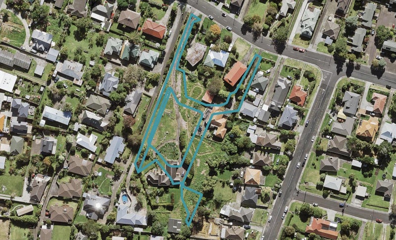 8 Te Rorea Lane, Mount Roskill, Auckland - Carousel 1