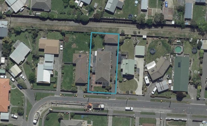 15 Momorangi Crescent, Redwood, Christchurch - Carousel 1