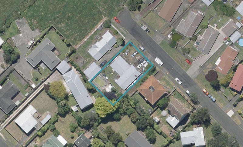 37 Hereford Street, Springvale, Whanganui - Carousel 1