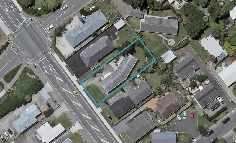 52 Kapiti Road, Paraparaumu, Paraparaumu - Carousel 1