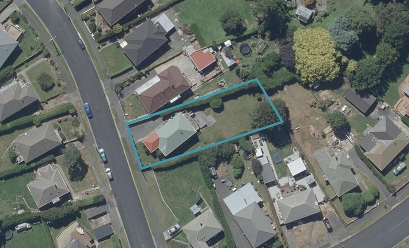 4 Balmain Street, Halfway Bush, Dunedin - Carousel 1