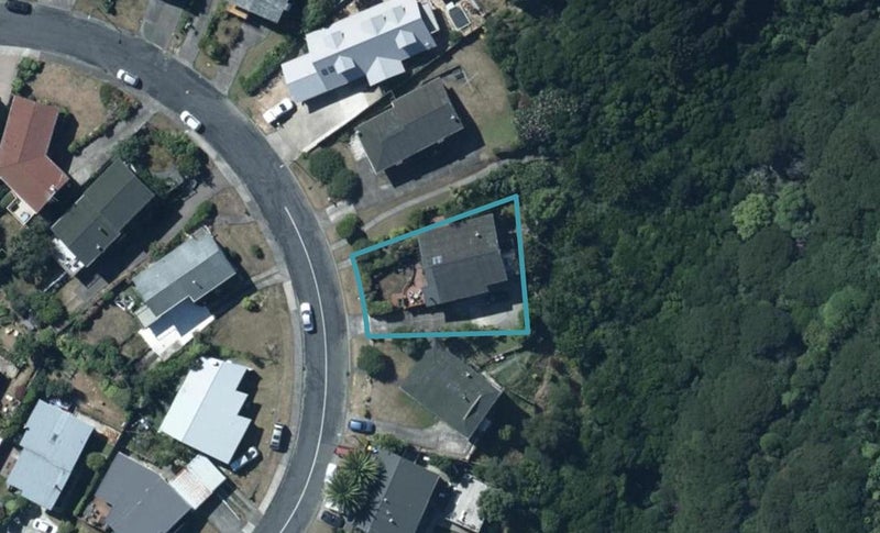 49 Truro Road, Camborne, Porirua - Carousel 1