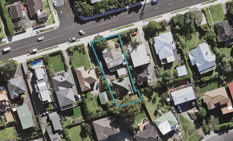 1/17 Pupuke Road, Birkenhead, Auckland - Carousel 1