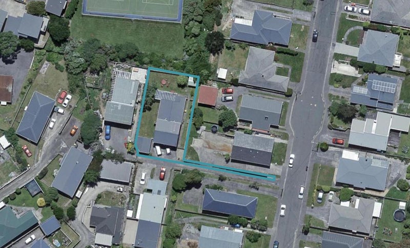 17 Oswald Crescent, Paparangi, Wellington - Carousel 1