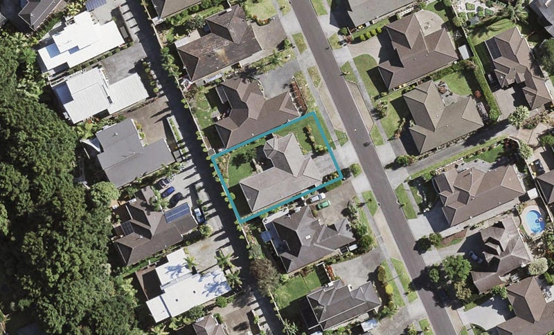 19 Byblos Place, The Gardens, Auckland - Carousel 1