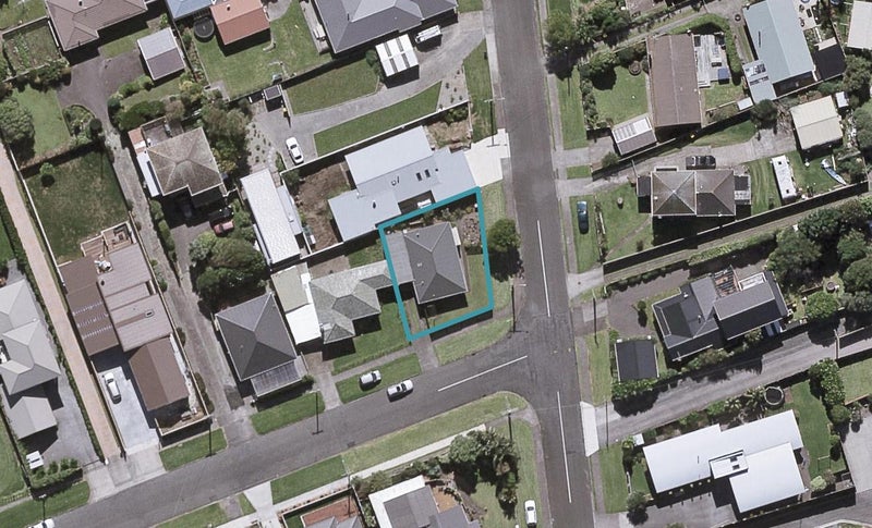 10 Fitzroy Road, Fitzroy, New Plymouth - Carousel 1
