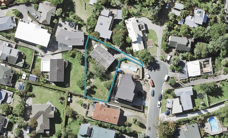 14 Beacon Avenue, Campbells Bay, Auckland - Carousel 1