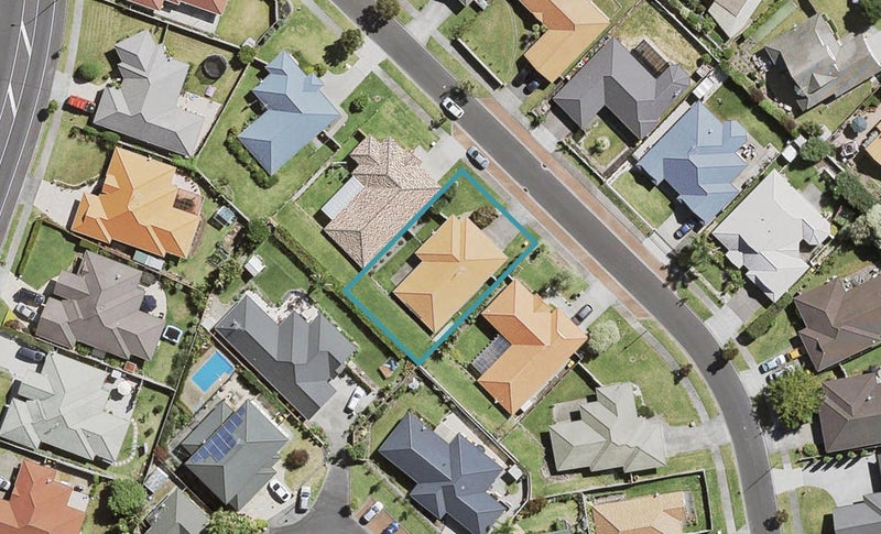 36 Semillon Avenue, Henderson, Auckland - Carousel 1