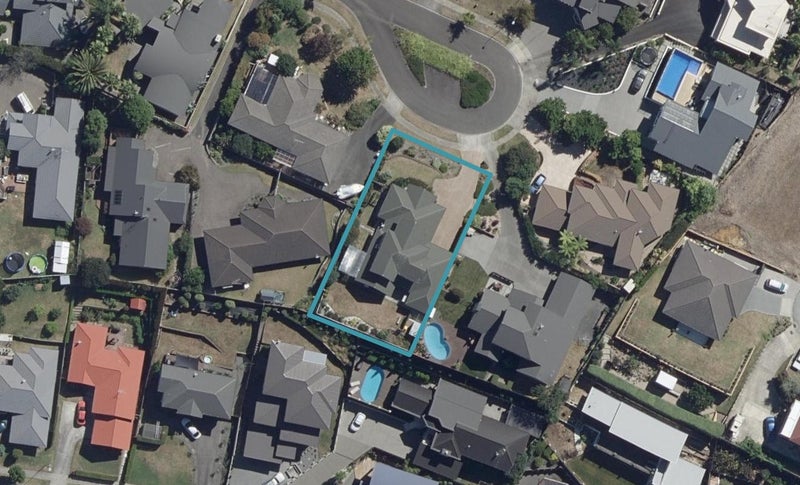 14 Jefferson Heights, Western Heights, Hamilton - Carousel 1