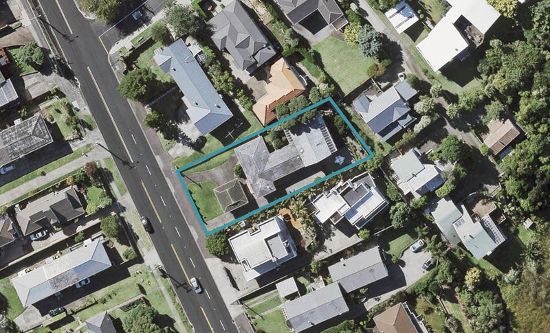 1/0 East Coast Road, Milford, Auckland - Carousel 1