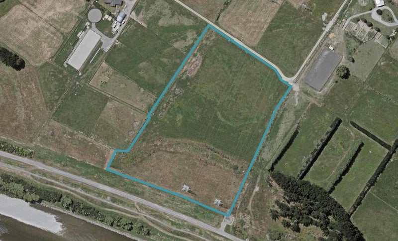 116 Riverbank Road Extension, Ōtaki - Carousel 1
