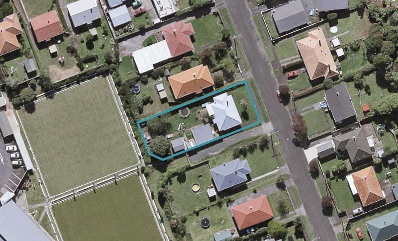 8 Bideford Street, Brooklands, New Plymouth - Carousel 1