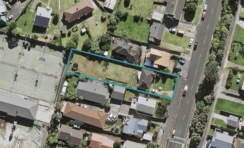 32 Parau Street, Mount Roskill, Auckland - Carousel 1