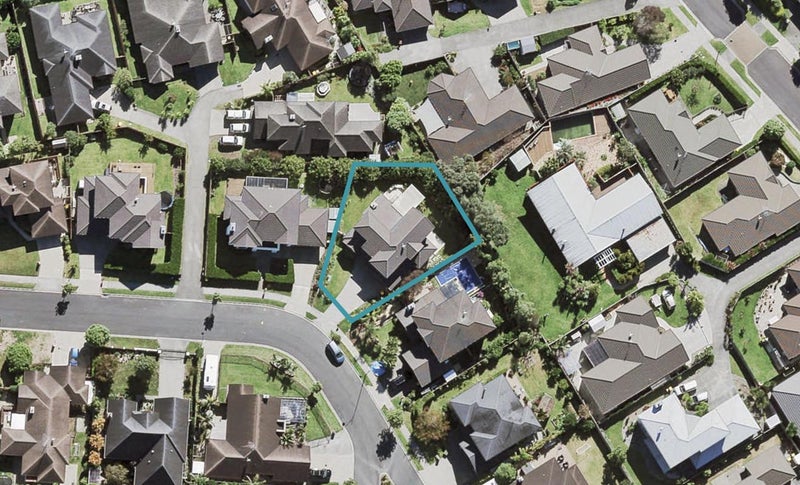 16 Archer Rayner Place, Greenhithe, Auckland - Carousel 1
