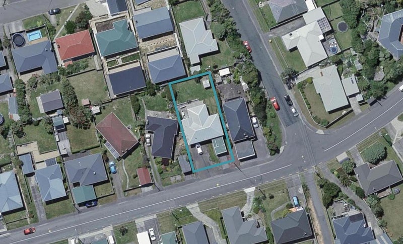 29 Kenmore Street, Newlands, Wellington - Carousel 1