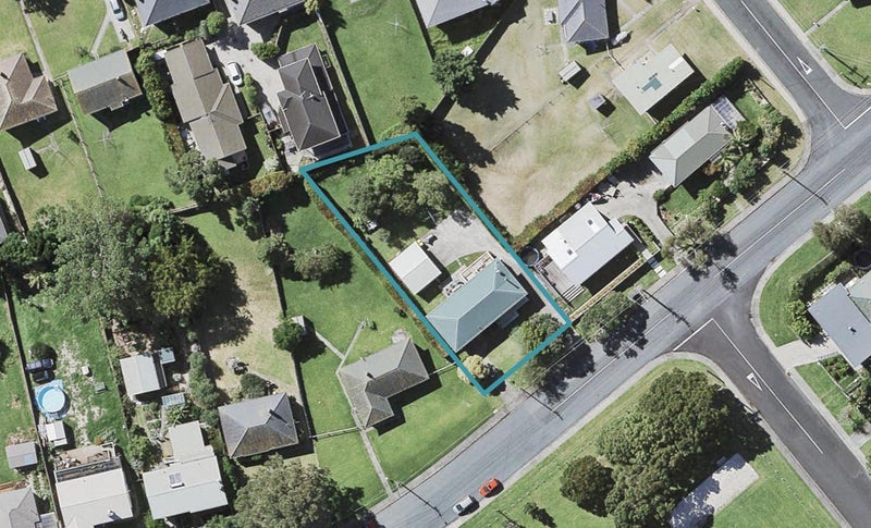 28 Montgomery Avenue, Belmont, Auckland - Carousel 1