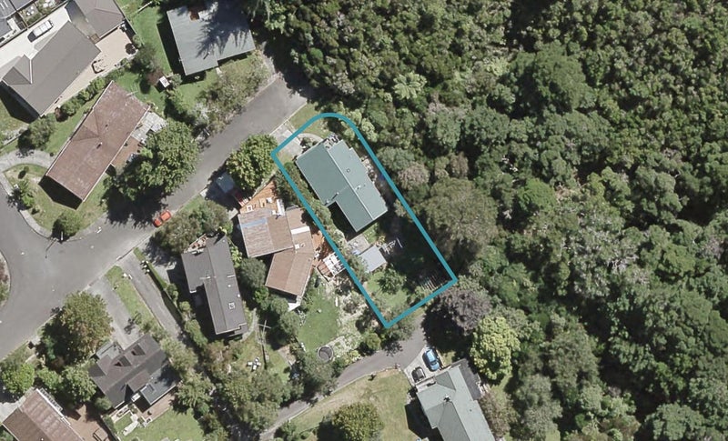 44 Chichester Drive, Pinehaven, Upper Hutt - Carousel 1