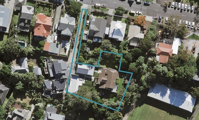 17 Poronui Street, Mount Eden, Auckland - Carousel 1