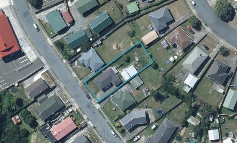 48 Kokiri Crescent, Waitangirua, Porirua - Carousel 1