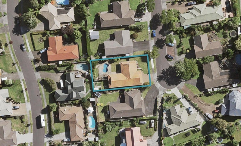 32 Perotti Place, Conifer Grove, Takanini - Carousel 1