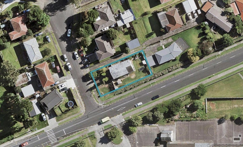 1 Ranger Place, Wattle Downs, Auckland - Carousel 1