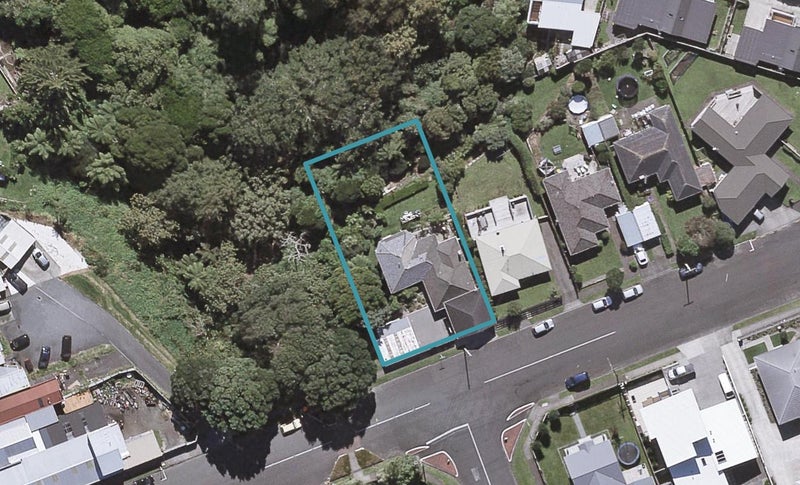 7 Oriental Street, Welbourn, New Plymouth - Carousel 1