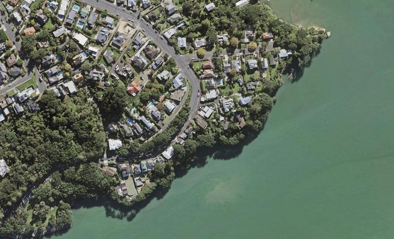 21 Hinemoa Street, Birkenhead, Auckland - Carousel 1