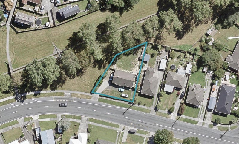 163 Waddington Drive, Naenae, Lower Hutt - Carousel 1