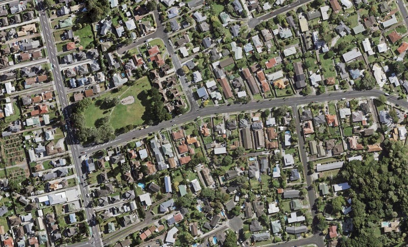 17 GRANDE VUE RD, MANUREWA, AUCKLAND - Carousel 1