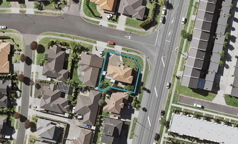 2 Malahide Drive, Flat Bush, Auckland - Carousel 1