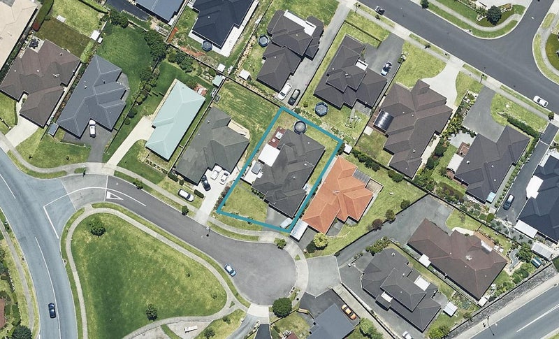 9 Formosa Place, Pyes Pa, Tauranga - Carousel 1