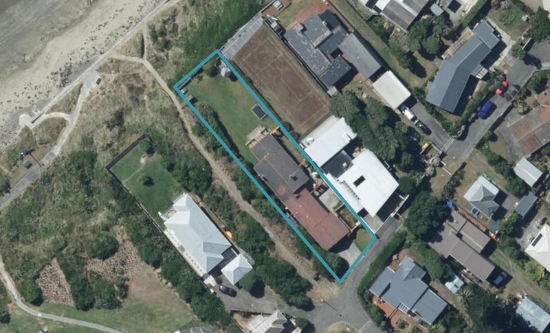 8 Windley Avenue, Titahi Bay, Porirua - Carousel 1