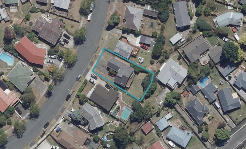22 Garden Heights Avenue, Glenview, Hamilton - Carousel 1